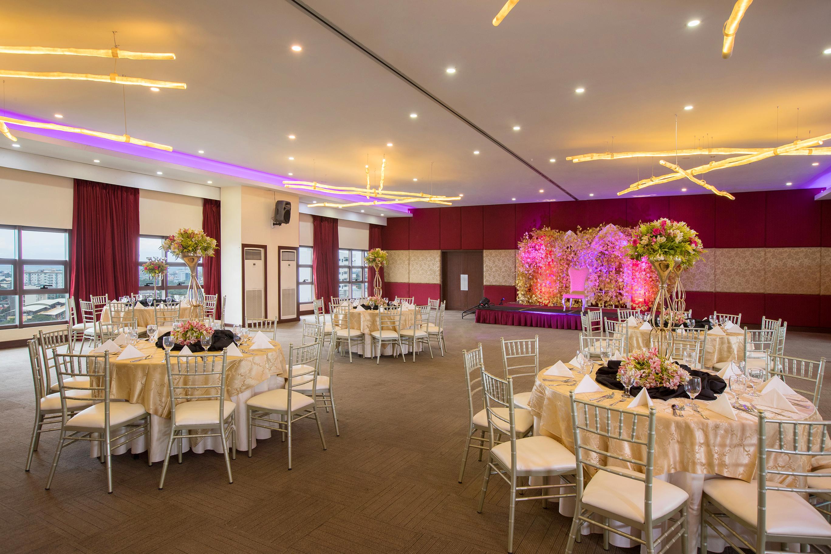 Golden Prince Hotel & Suites Cebu Bagian luar foto