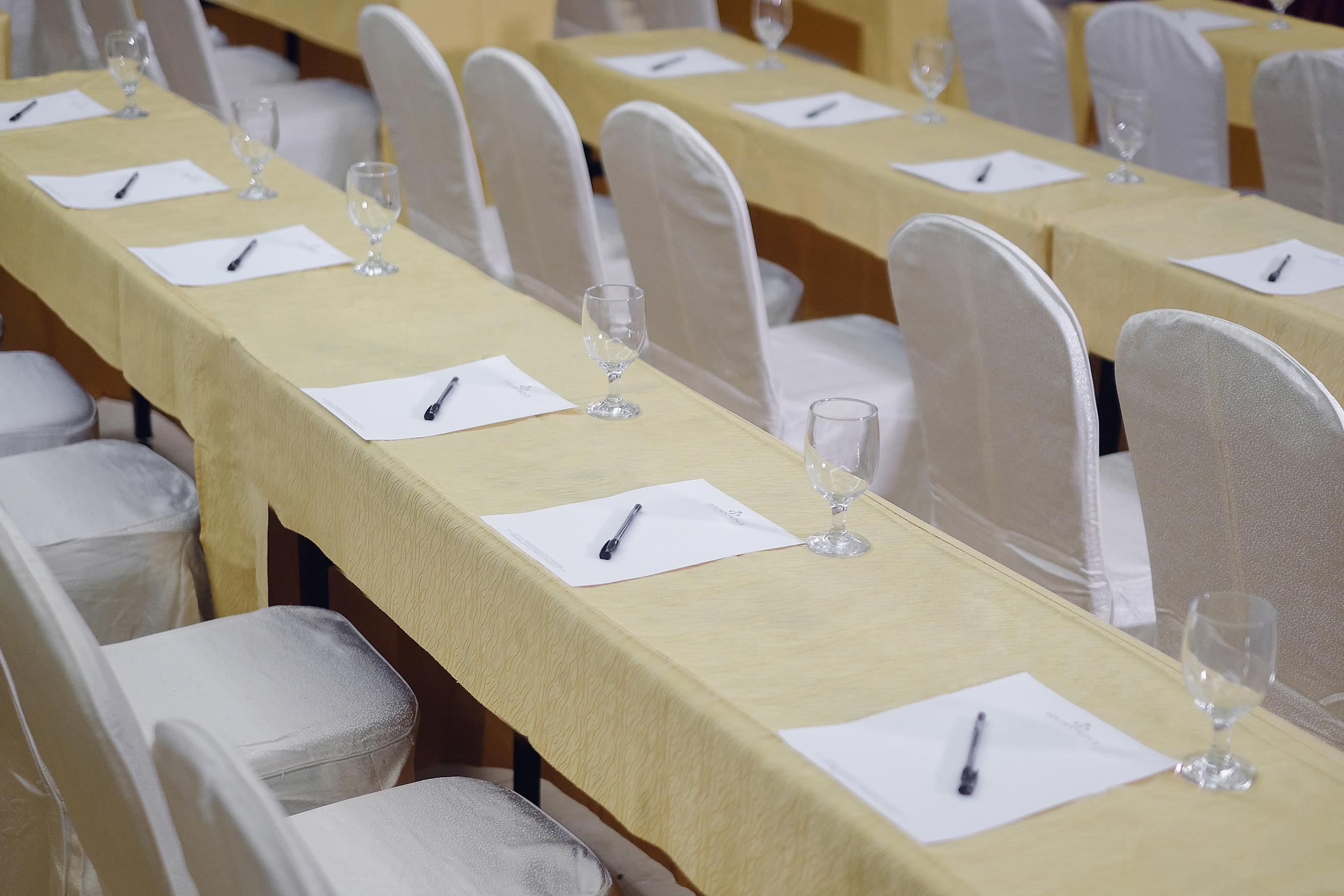 Golden Prince Hotel & Suites Cebu Bagian luar foto