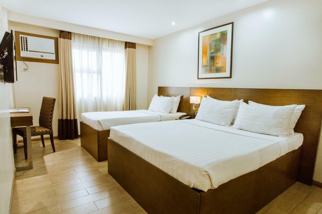 Golden Prince Hotel & Suites Cebu Bagian luar foto